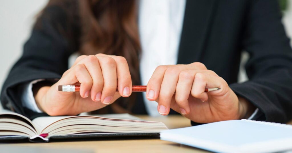 buying-your-first-estore-in-2025-heres-what-you-should-know